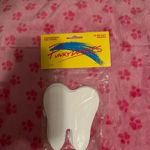 Teeth Lightweight Tag Stock